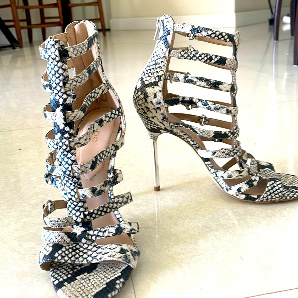ALDO snakeskin print heels, size 9